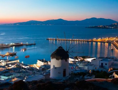 Μύκονος: Η σπείρα που «ανοίγει» βίλες ξαναχτύπησε - Πλούσιοι Άραβες τα τελευταία θύματα τους